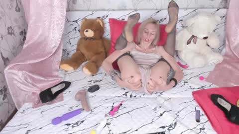 Snapshot of morphomarilyne chatting on January 19, 2025, 5:05 am Morpho online show from January 19, 2025, 5:05 am