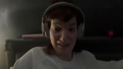 Snapshot of mossy_mommy chatting on February 16, 2025, 11:16 pm Mossy Mommy online show from February 16, 2025, 11:16 pm