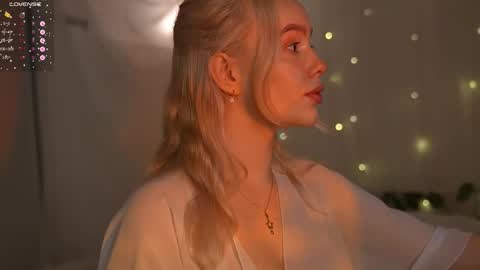 Snapshot of mother__of__dragons chatting on September 23, 2025, 10:24 pm Deni and Jett my weekly schedule online show from September 23, 2025, 10:24 pm