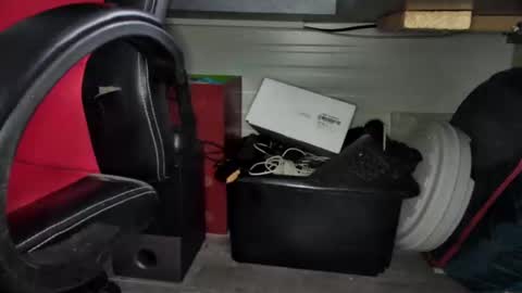 CamO online show from March 11, 2025, 7:26 am