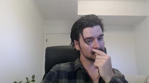 Snapshot of moustachematt chatting on June 6, 2026, 3:22 am moustachematt online show from June 6, 2026, 3:22 am