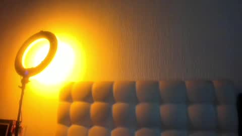 Eva  online show from February 18, 2025, 6:37 am