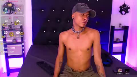Snapshot of mowgli_ff chatting on October 18, 2025, 3:09 am Mowgli online show from October 18, 2025, 3:09 am