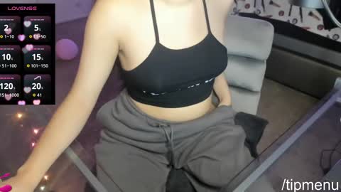 moxieXfoxie online show from March 8, 2026, 8:40 am