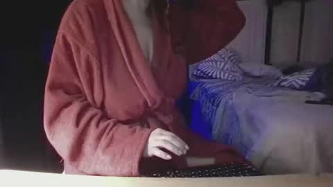 moxxxieg online show from March 16, 2026, 11:36 am