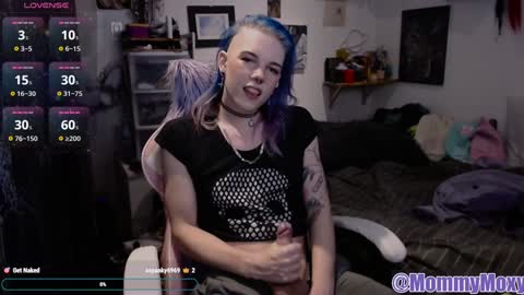 Moxy online show from December 1, 2024, 7:47 pm