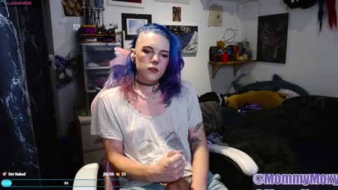 Moxy online show from December 14, 2024, 7:14 pm