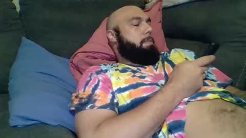 Mr8 online show from November 8, 2025, 9:35 pm