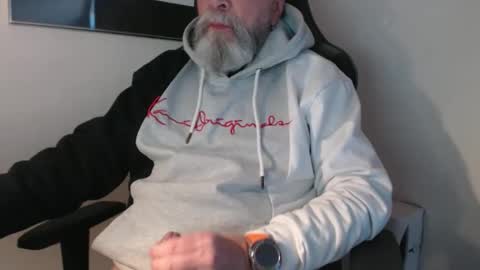 mr_boombastic2021 online show from November 21, 2025, 11:20 am