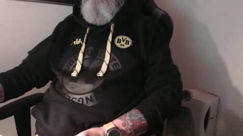 mr_boombastic2021 online show from December 19, 2025, 10:22 am