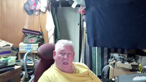 mr_canoe_licker_69 online show from December 4, 2024, 8:29 pm
