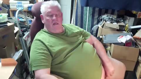 mr_canoe_licker_69 online show from December 5, 2024, 9:50 pm