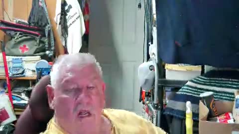 mr_canoe_licker_69 online show from January 18, 2025, 7:48 pm