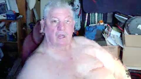 mr_canoe_licker_69 online show from March 12, 2025, 12:15 pm