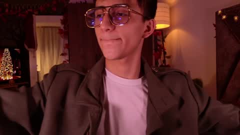 Snapshot of mr_evan1 chatting on December 3, 2024, 1:43 pm Mr Evans online show from December 3, 2024, 1:43 pm