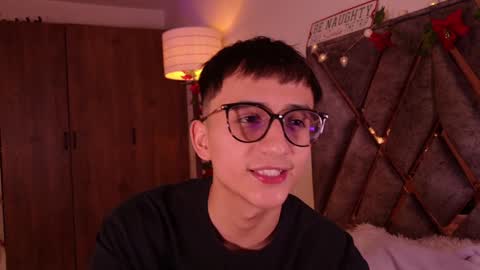 Snapshot of mr_evan1 chatting on December 6, 2024, 4:06 pm Mr Evans online show from December 6, 2024, 4:06 pm