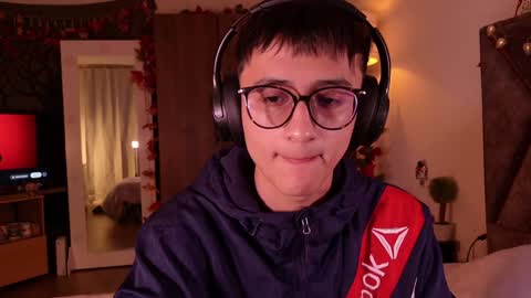 Snapshot of mr_evan1 chatting on December 11, 2024, 12:23 pm Mr Evans online show from December 11, 2024, 12:23 pm