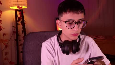 Snapshot of mr_evan1 chatting on December 13, 2024, 11:55 am Mr Evans online show from December 13, 2024, 11:55 am