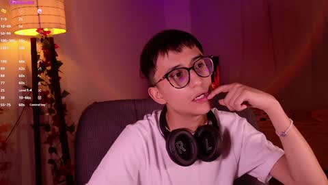 Snapshot of mr_evan1 chatting on December 13, 2024, 6:05 pm Mr Evans online show from December 13, 2024, 6:05 pm