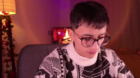 Snapshot of mr_evan1 chatting on December 17, 2024, 12:43 pm Mr Evans online show from December 17, 2024, 12:43 pm