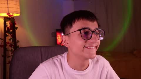 Snapshot of mr_evan1 chatting on December 18, 2024, 1:34 pm Mr Evans online show from December 18, 2024, 1:34 pm