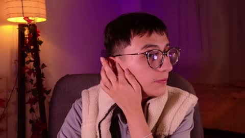 Snapshot of mr_evan1 chatting on December 20, 2024, 12:49 pm Mr Evans online show from December 20, 2024, 12:49 pm