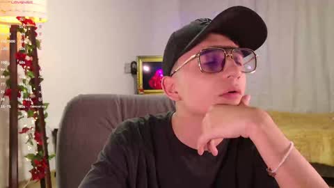 Snapshot of mr_evan1 chatting on January 11, 2025, 1:01 pm Mr Evans online show from January 11, 2025, 1:01 pm