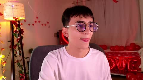 Snapshot of mr_evan1 chatting on February 14, 2025, 3:05 pm Mr Evans online show from February 14, 2025, 3:05 pm