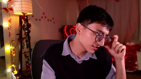 Snapshot of mr_evan1 chatting on February 15, 2025, 6:01 pm Mr Evans online show from February 15, 2025, 6:01 pm