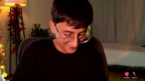 Snapshot of mr_evan1 chatting on March 12, 2025, 5:38 pm Mr Evans online show from March 12, 2025, 5:38 pm