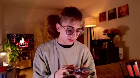 Snapshot of mr_evan1 chatting on September 15, 2025, 3:34 pm Mr Evans online show from September 15, 2025, 3:34 pm