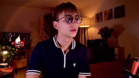 Snapshot of mr_evan1 chatting on September 21, 2025, 2:51 pm Mr Evans online show from September 21, 2025, 2:51 pm