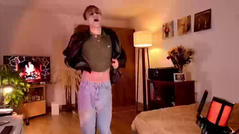 Snapshot of mr_evan1 chatting on September 22, 2025, 4:09 pm Mr Evans online show from September 22, 2025, 4:09 pm