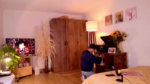 Snapshot of mr_evan1 chatting on September 24, 2025, 3:04 pm Mr Evans online show from September 24, 2025, 3:04 pm