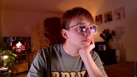 Snapshot of mr_evan1 chatting on September 26, 2025, 2:32 pm Mr Evans online show from September 26, 2025, 2:32 pm