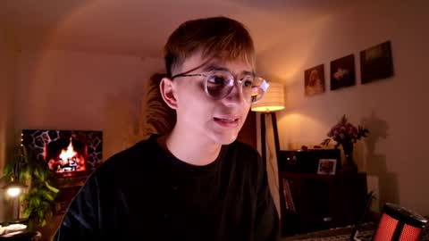 Snapshot of mr_evan1 chatting on October 10, 2025, 4:39 pm Mr Evans online show from October 10, 2025, 4:39 pm