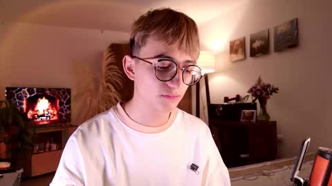 Snapshot of mr_evan1 chatting on October 12, 2025, 4:17 pm Mr Evans online show from October 12, 2025, 4:17 pm