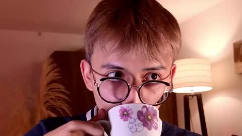 Snapshot of mr_evan1 chatting on October 21, 2025, 3:02 pm Mr Evans online show from October 21, 2025, 3:02 pm