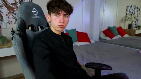 Snapshot of mr_lucky_guy chatting on February 13, 2025, 7:42 pm Kris online show from February 13, 2025, 7:42 pm