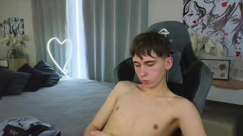 Snapshot of mr_lucky_guy chatting on February 21, 2025, 10:04 pm Kris online show from February 21, 2025, 10:04 pm