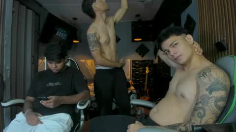 Snapshot of mr_mois chatting on May 21, 2026, 5:58 am mr_mois online show from May 21, 2026, 5:58 am