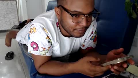 Snapshot of mr_santos01 chatting on February 7, 2025, 4:03 pm Santos online show from February 7, 2025, 4:03 pm