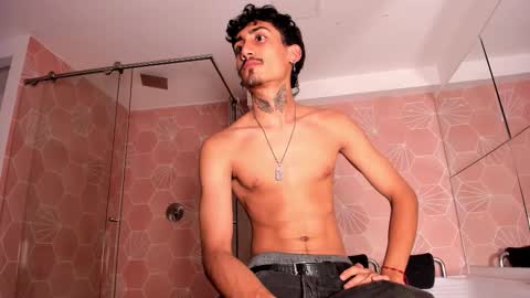 MR online show from December 22, 2025, 7:22 pm