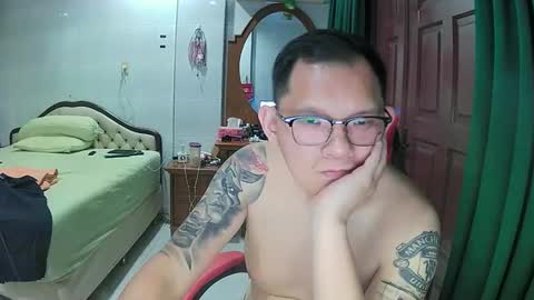 Snapshot of mr_thick89 chatting on November 3, 2025, 3:35 pm mr_thick89 online show from November 3, 2025, 3:35 pm