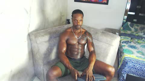 Snapshot of mrbyronstallion chatting on October 13, 2025, 12:21 am byron online show from October 13, 2025, 12:21 am