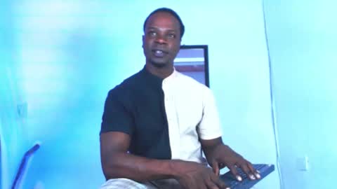 Snapshot of mrbyronstallion chatting on November 5, 2025, 3:12 pm byron online show from November 5, 2025, 3:12 pm