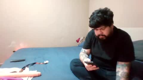 Latinhot online show from March 10, 2025, 5:18 pm