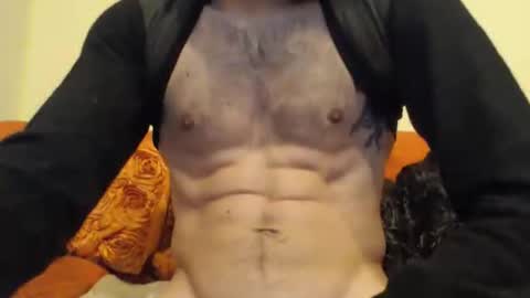 I am  online show from January 12, 2025, 10:33 pm