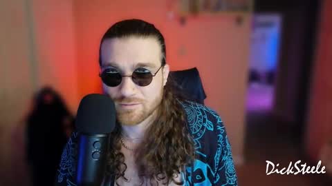 Snapshot of mrdicksteele chatting on November 4, 2025, 4:22 am Dick Steele online show from November 4, 2025, 4:22 am