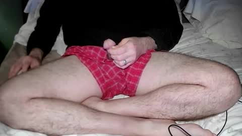 mrericsmith  email hidnnn online show from April 7, 2026, 12:27 pm